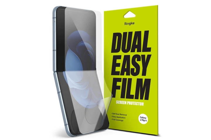 محافظ صفحه‌نمایش Ringke Double Easy برای Samsung Galaxy Flip 4، با بسته‌بندی خرده‌فروشی در کناره.