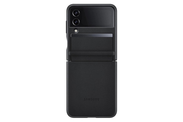Samsung Flap Leather Cover in black on the Samsung Galaxy Z Flip 4. 