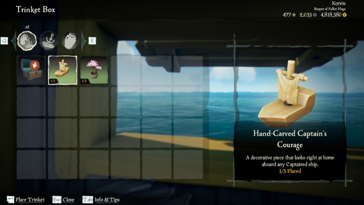 Um pequeno barco de brinquedo e uma árvore bonzai estão listados como opções para colocar em uma janela a bordo de um barco em Sea of ​​Thieves
