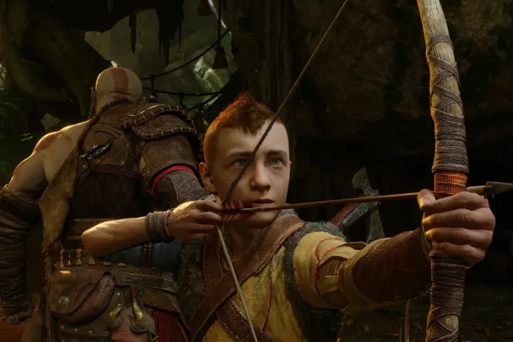 Atreus apunta su arco en God of War