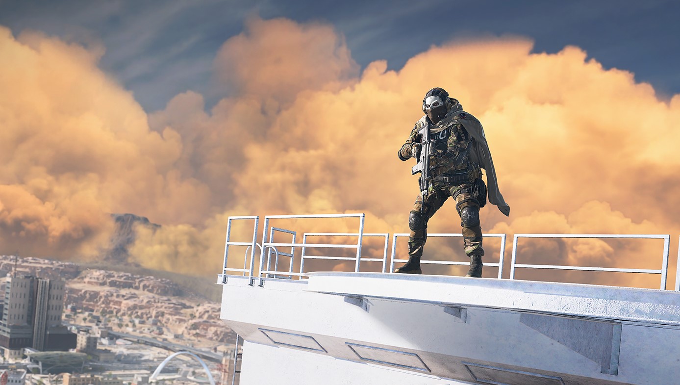 Personagem parado no topo de uma plataforma em Warzone 2.0.