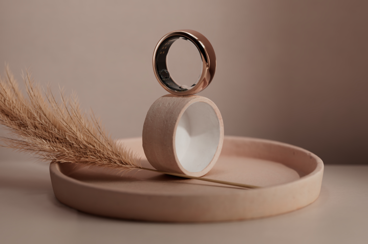 Oura Ring Horizon na cor Rose Gold.