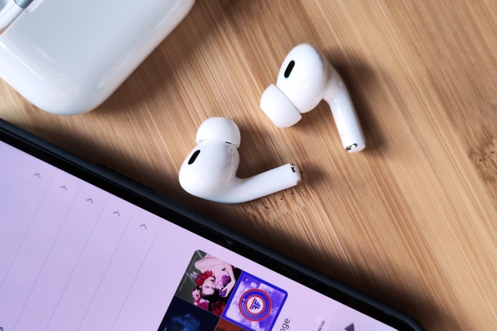 Close-up do Apple AirPods Pro 2.