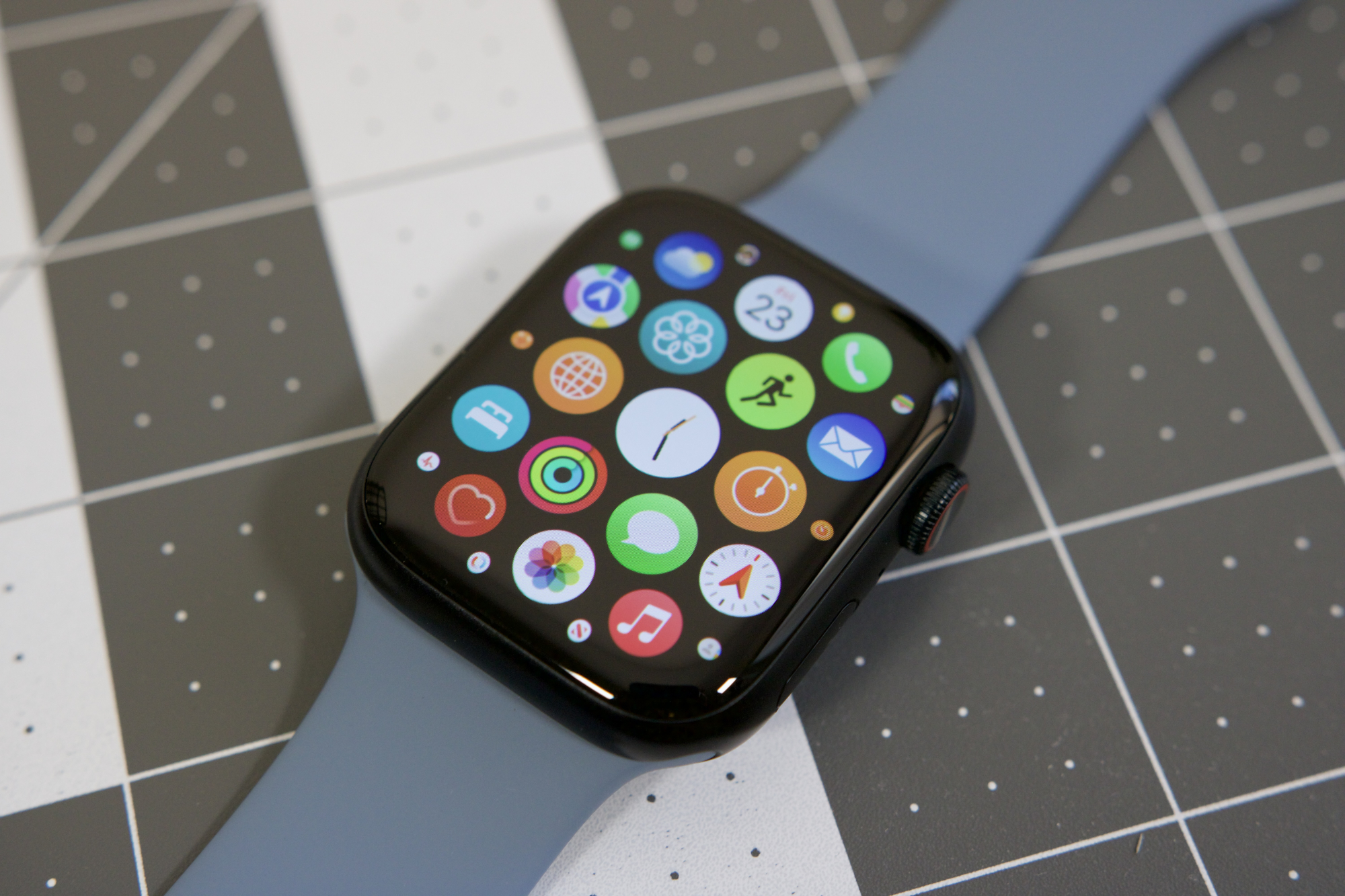 Mother's Day Apple Deals: AirPods, iPads & Apple Watch - Vimarsana News
