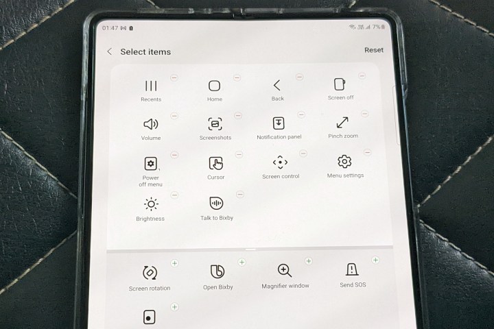 Das intelligente Assistenten-Dashboard des Samsung Galaxy Z Fold 4
