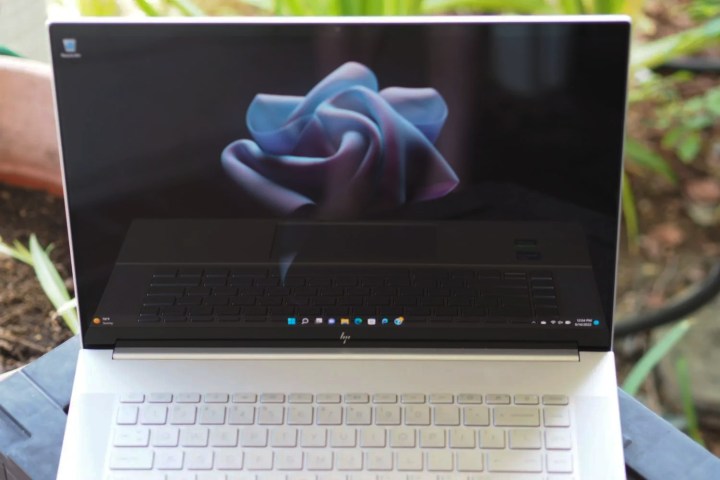 The screen and keyboard of the HP Envy 16.
