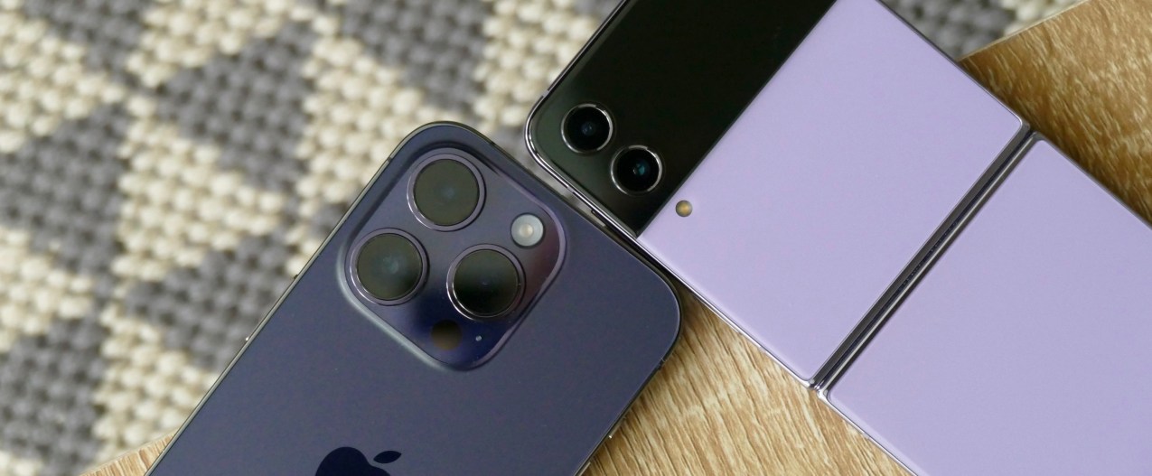 iPhone 14 Pro and Galaxy Z Flip 4 camera modules.