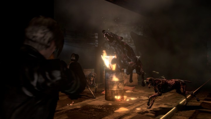 Leon S Kennedy atira em um cachorro em Resident Evil 6.