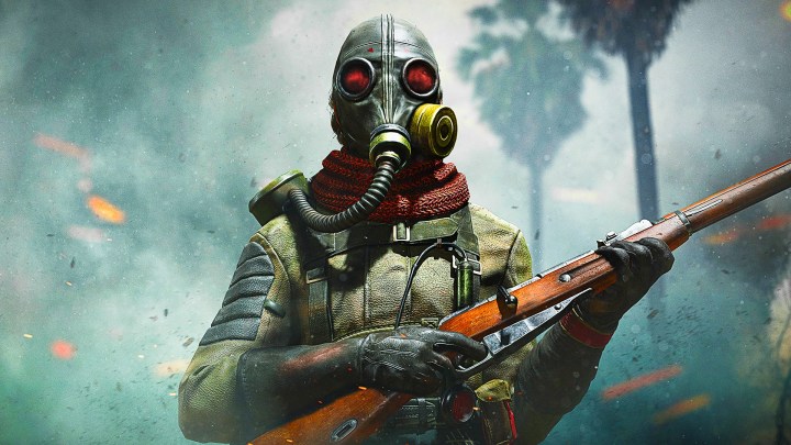 Personaje con máscara de gas sosteniendo un arma en Warzone.