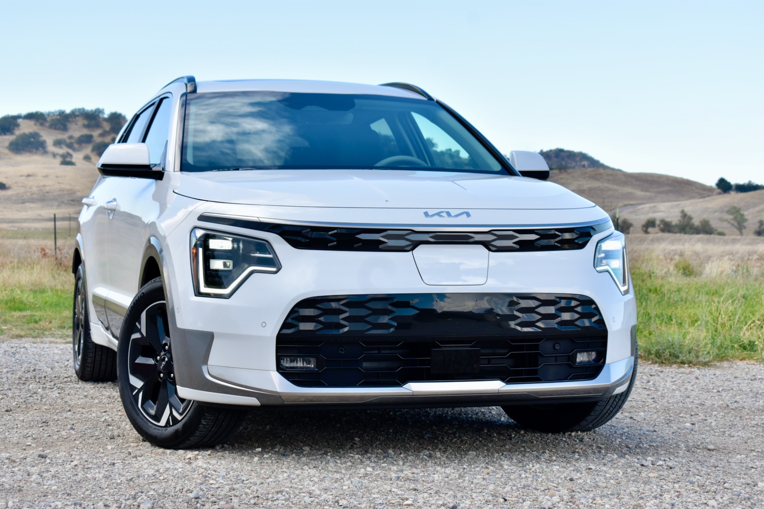 Front three quarter view of the 2023 Kia Niro EV.