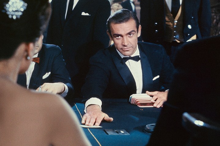 Sean Connery como James Bond en Dr. No.