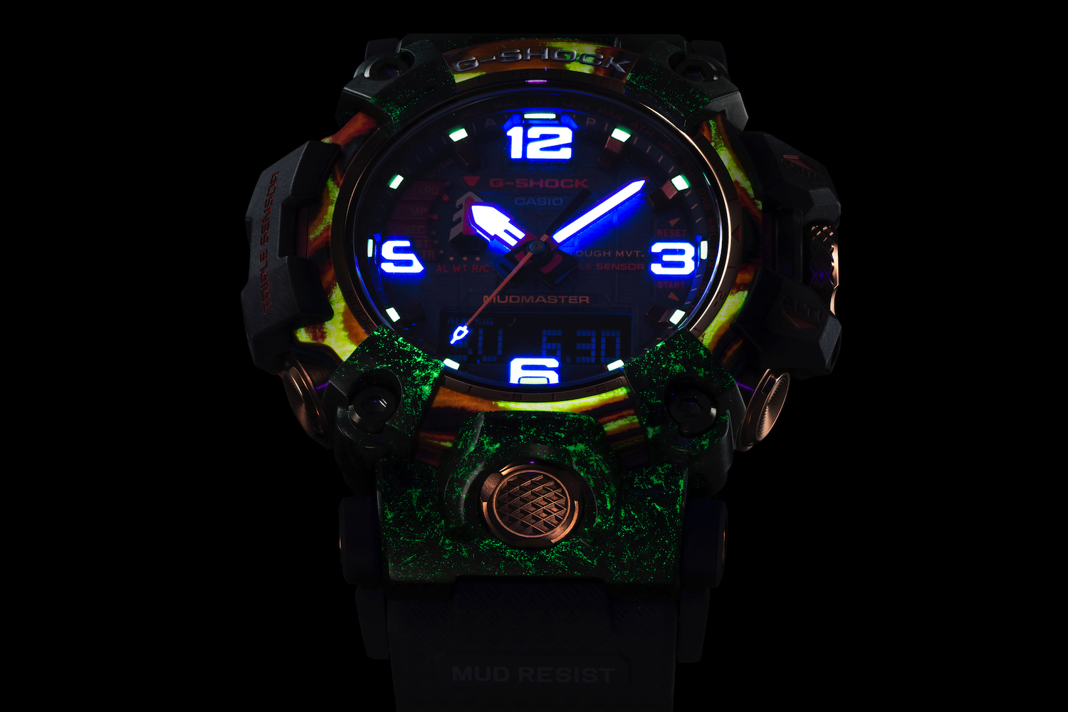 G-Shock GWG-2040FR brilhando no escuro.