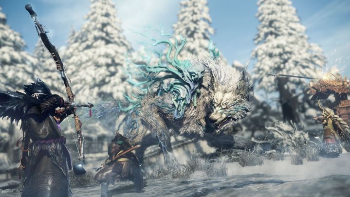 Drei Spieler kämpfen in Wild Hearts gegen ein Monster.