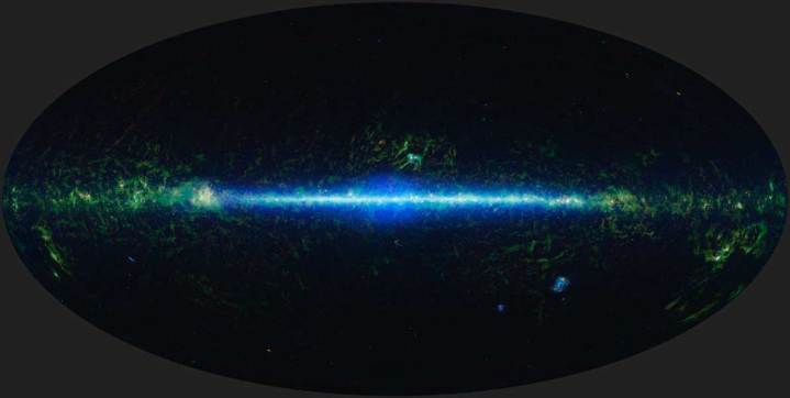 Эта мозаика состоит из изображений, покрывающих все небо, сделанных широкоугольным инфракрасным обзором (WISE) в рамках публикации WISE All-Sky Data Release 2012. Наблюдая за всем небом, WISE может искать слабые объекты, такие как далекие галактики, или исследовать группы космических объектов.