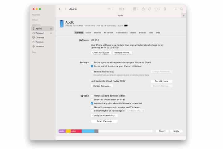 Finder window from macOS showing iOS backup settings.