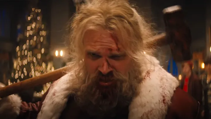 David Harbour es Santa Claus en Violent Night.