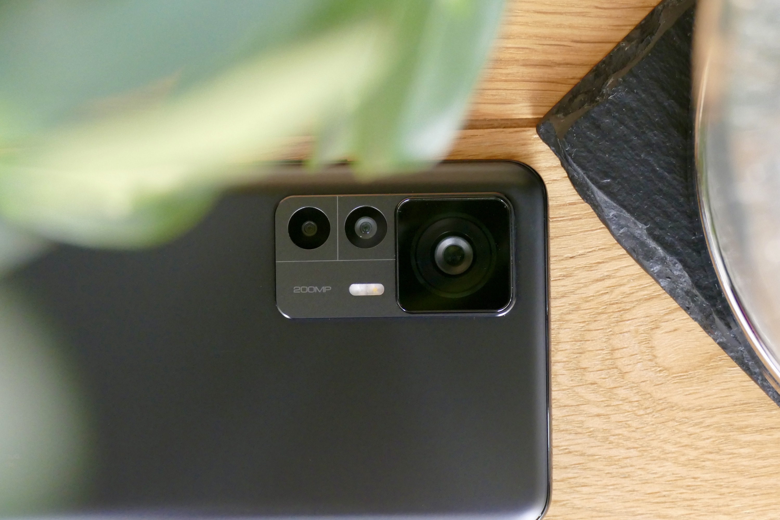 The 200 megapixel camera of the Xiaomi 12T Pro.