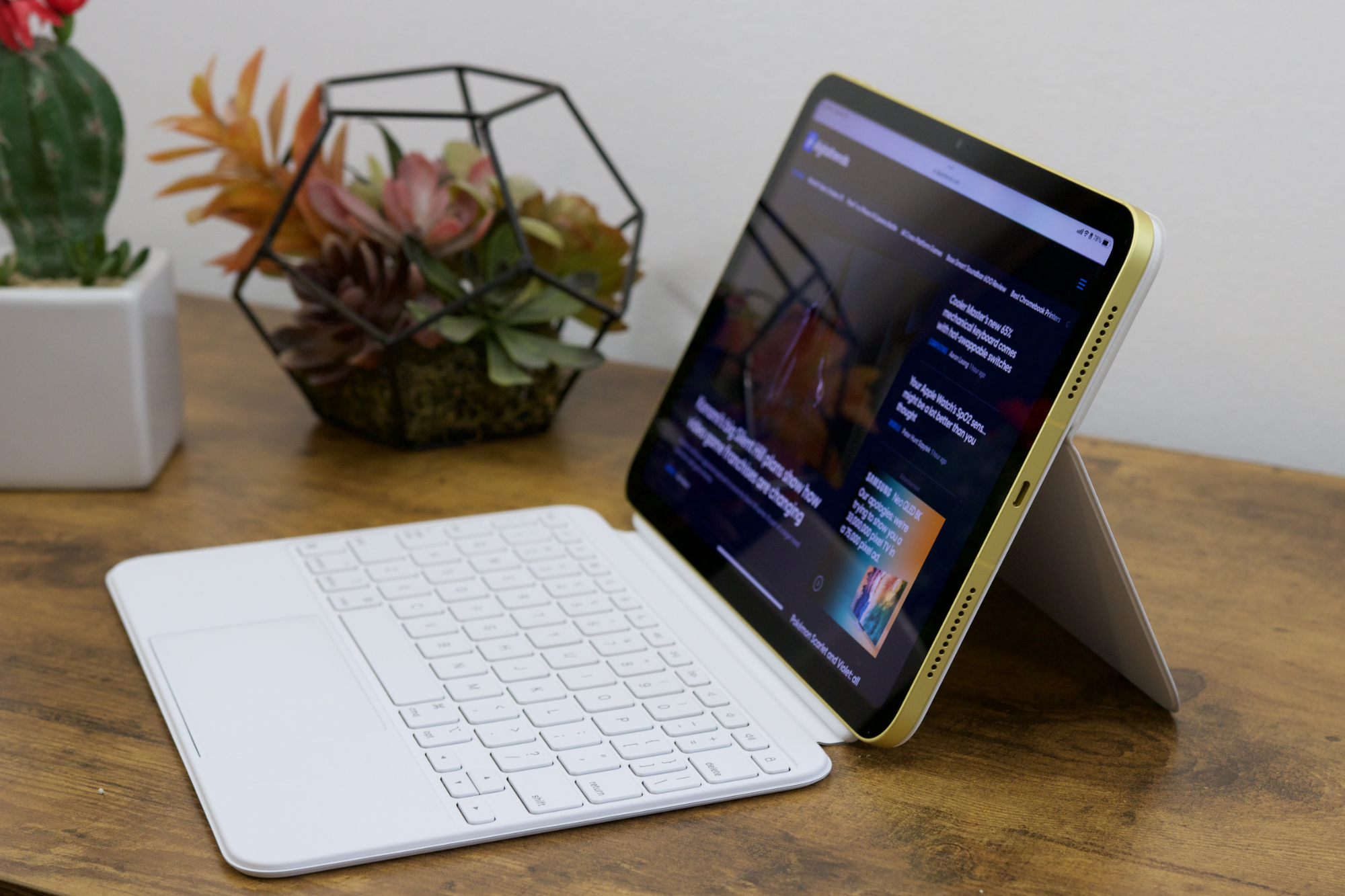 Apple Magic Keyboard Folio for iPad review: $249 of weirdness