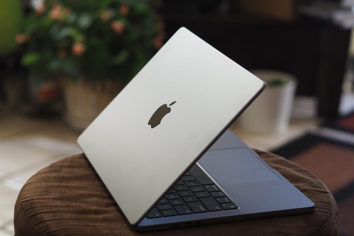 Whatever you do, don't buy a MacBook Pro right now - Vimarsana News