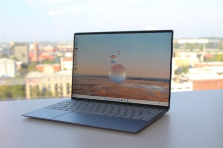 Shopping for a Dell XPS 13? The popular laptop is $150 off right now