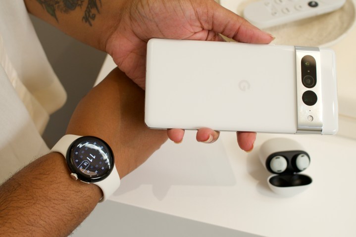 Google Pixel 7 Pro and Pixel Watch.