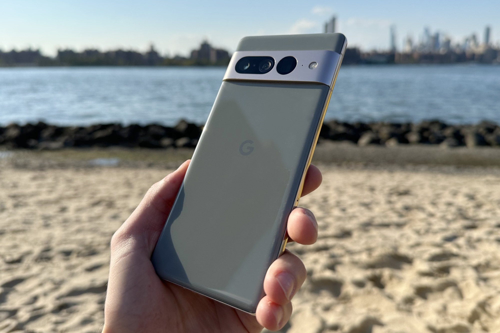 Holding the Pixel 7 Pro.