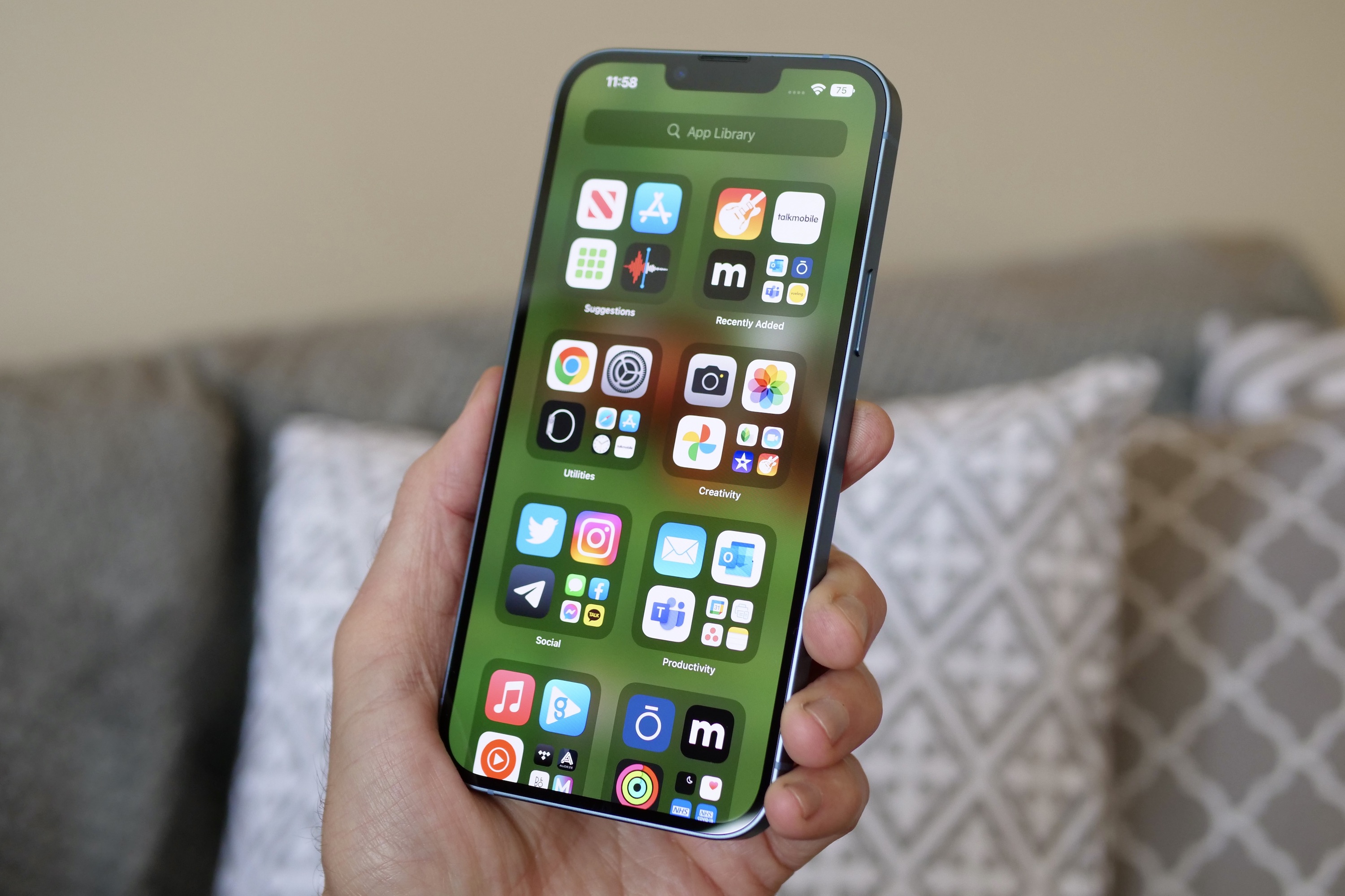 iPhone 14 Plus Review: a Big-Screen Phone With Remarkable Battery Life