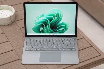 Microsoft Surface Laptop 5 is $400 off at Best Buy