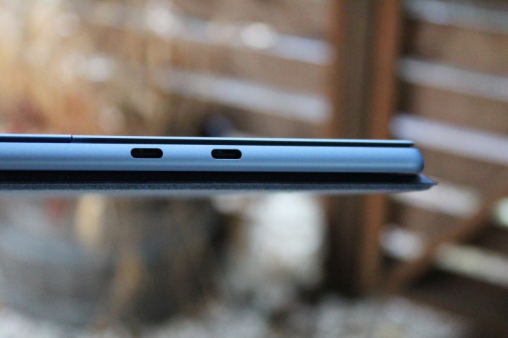 The ports of the Surface Pro 9.
