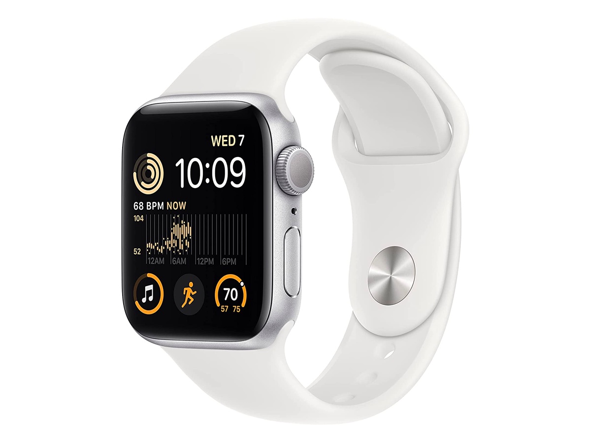 Beyaz bir arka planda beyaz bir Apple Watch SE ikinci nesil.