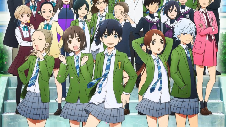 Nozomi Onda junto con su elenco de apoyo en uniformes escolares.