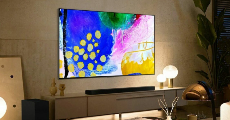 This 77-inch LG OLED TV just got a massive 0 price
cut