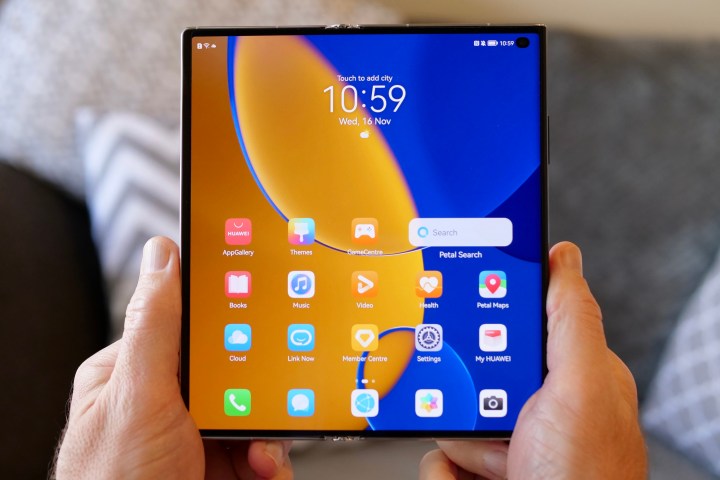 The Huawei Mate Xs 2 held in a person's hands/