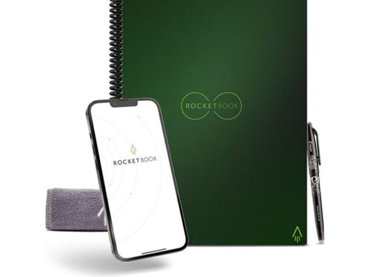 Caderno reutilizável Rocketbook para anotações digitais.