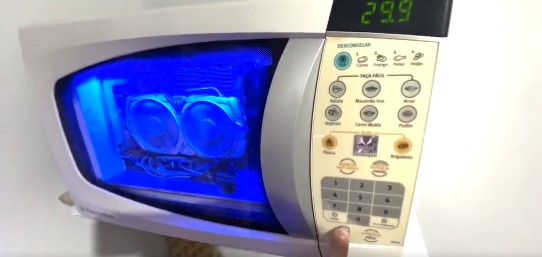 Someone built a PC in a microwave, because why not?