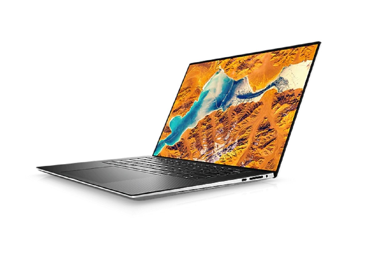 لپ تاپ Dell XPS 15 در پس زمینه سفید.