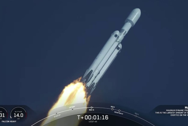 SpaceX's Falcon Heavy rocket heads to dwelling on Tuesday, November 1, 2022.