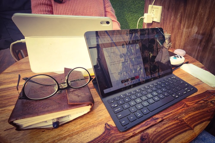 Using the Galaxy Tab S8 with the keyboard folio.