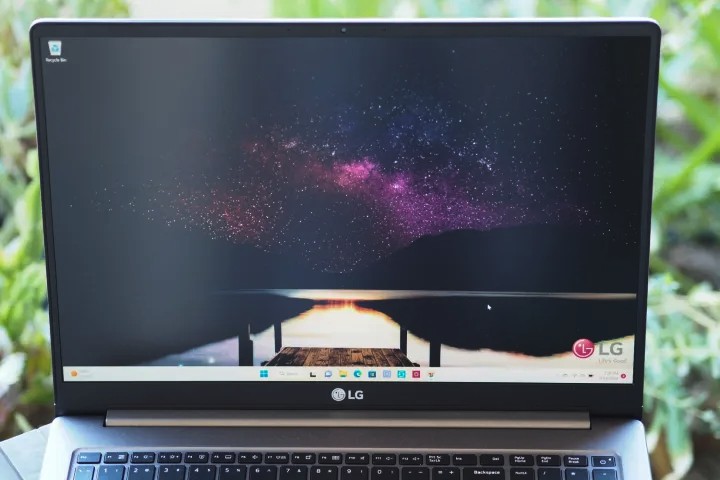 The screen on the LG UltraPC 17.