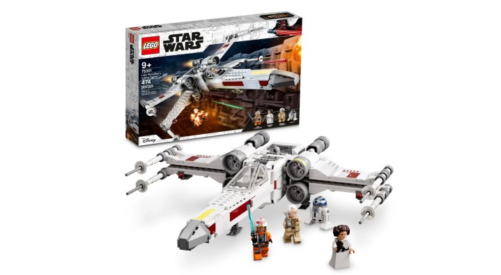 Set LEGO Star Wars X-Wing Fighter de Luke Skywalker sobre un fondo blanco.
