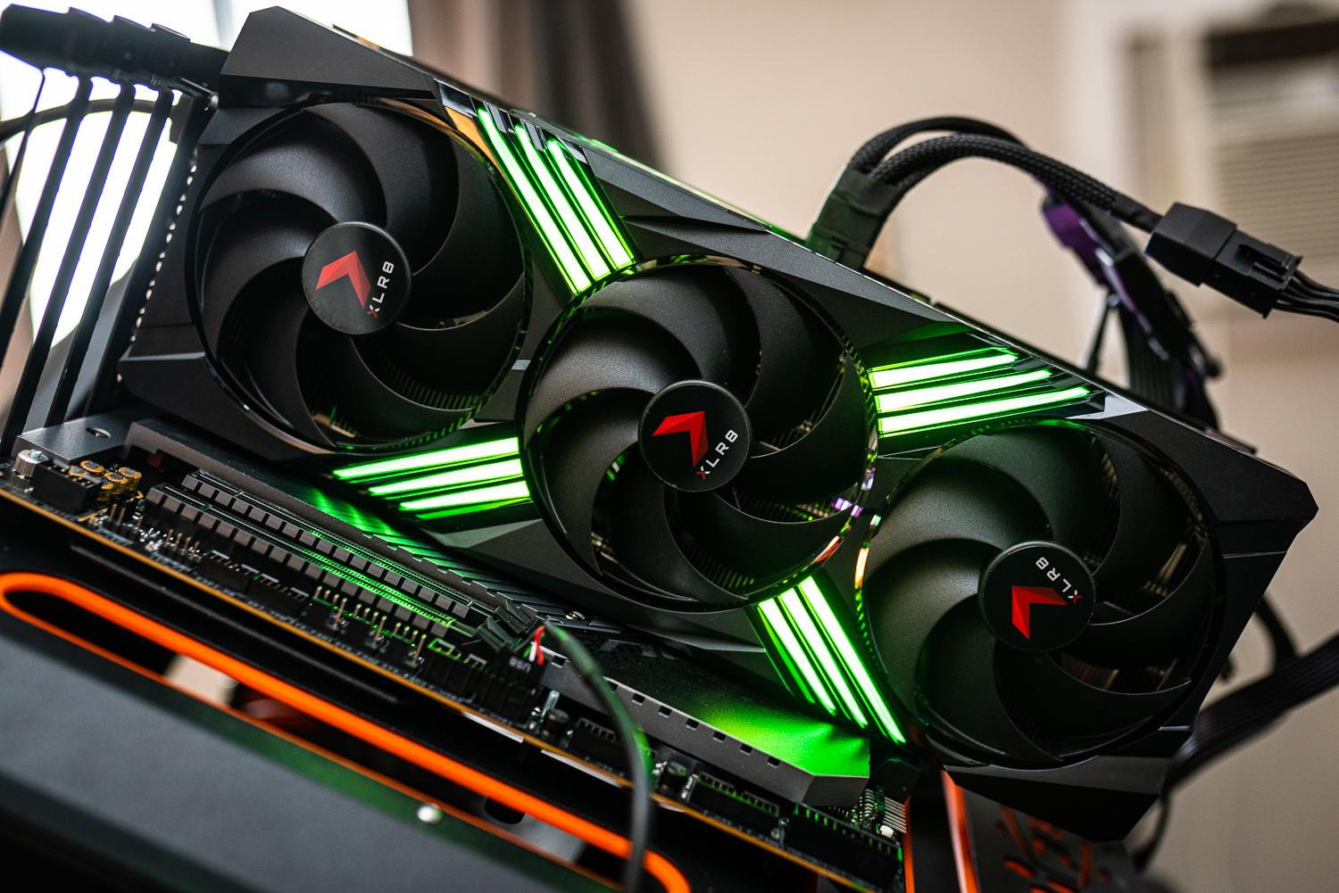 The ASUS ROG STRIX GAMING nVidia GEFORCE RTX 4080 Review! 