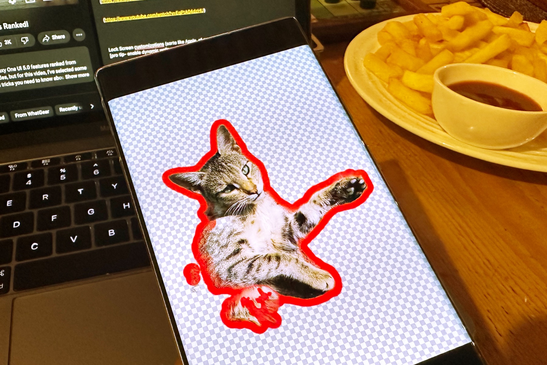 Extracting a sticker from cat selfie on Samsung Galaxy S22 Ultra.