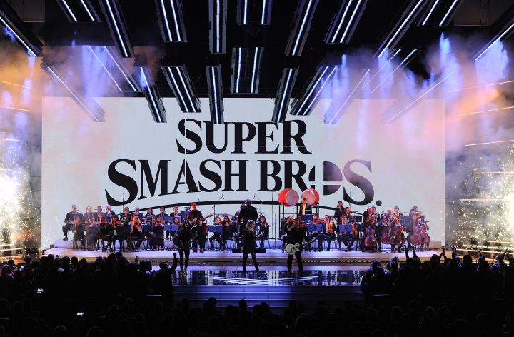 An orchestra plays the music of Super Smash Bros Ultimate live at The Game Awards.