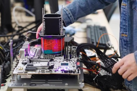Overclockers surpassed the elusive 9GHz clock speed. Here’s how they did it