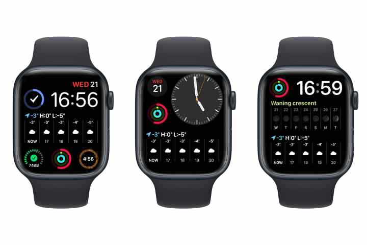 Tre Apple Watch con quadranti modulari.