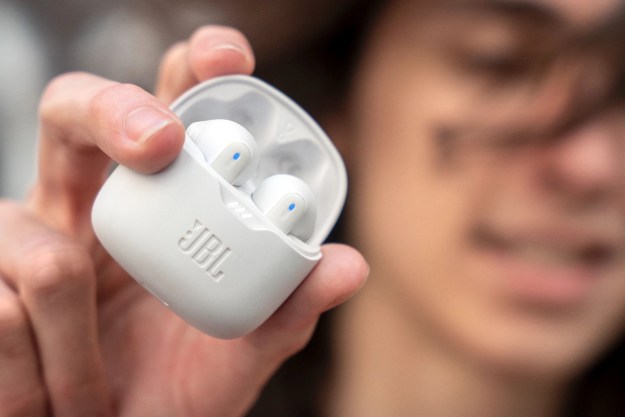 HP/Poly challenge Jabra at CES 2023 with Voyager Free 60 earbuds | Digital  Trends