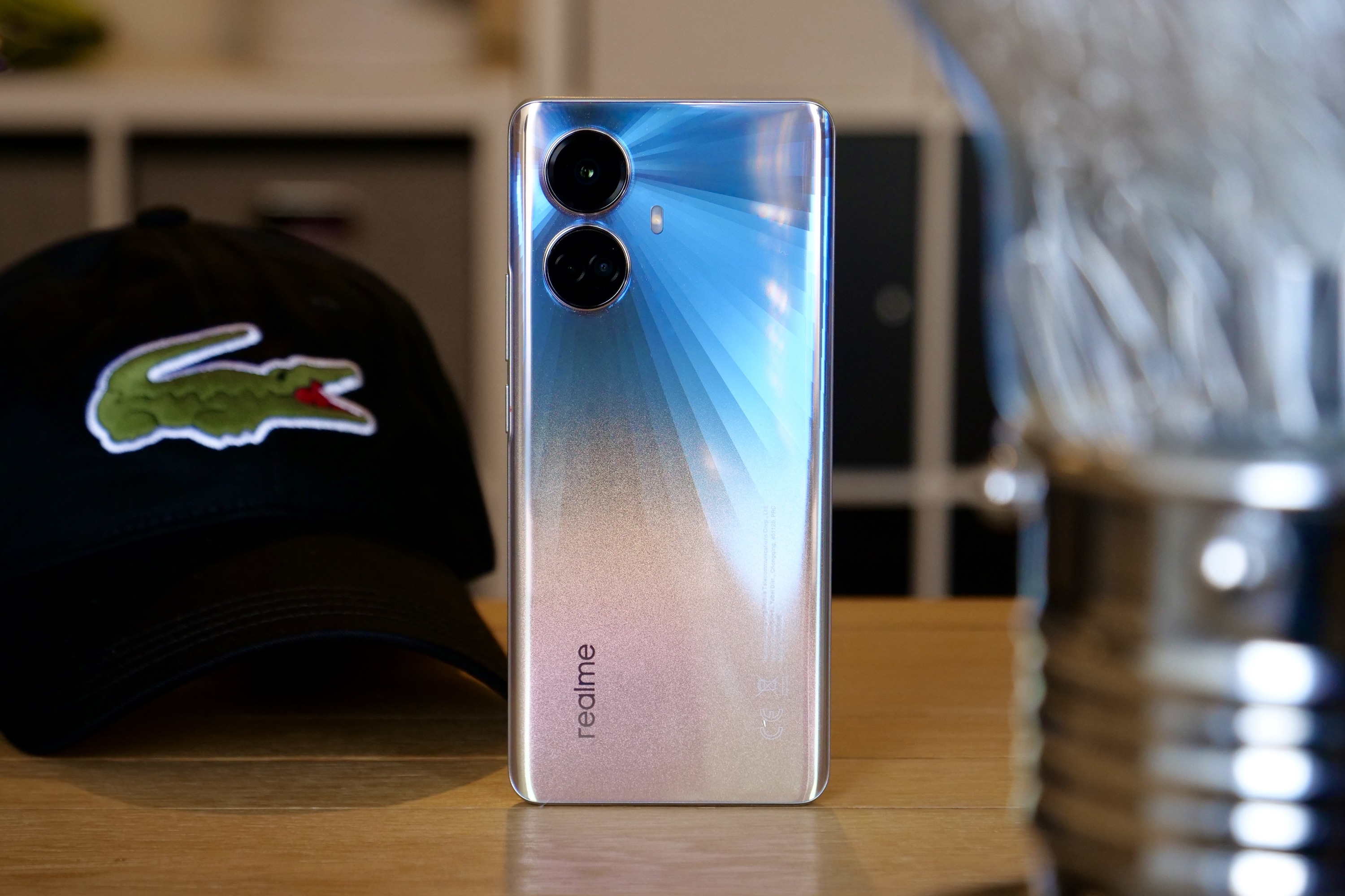 EMRealme 10 Pro+ review: all that glitters is not
gold
