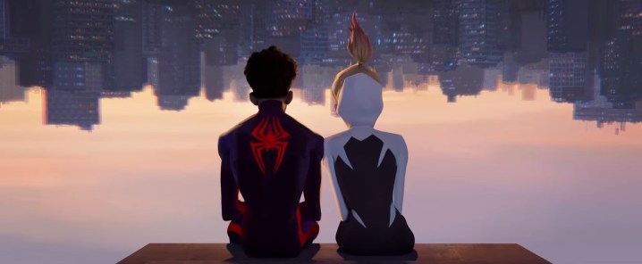 Miles y Gwen sentados juntos "Spider-Man: A través del Spider-Verse."