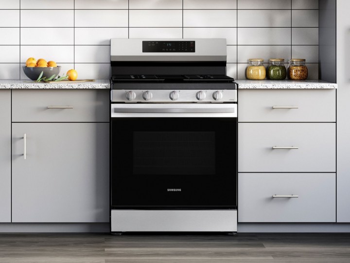 The Samsung 6.0 cu. ft. Freestanding Gas Range with WiFi in the kitchen.
