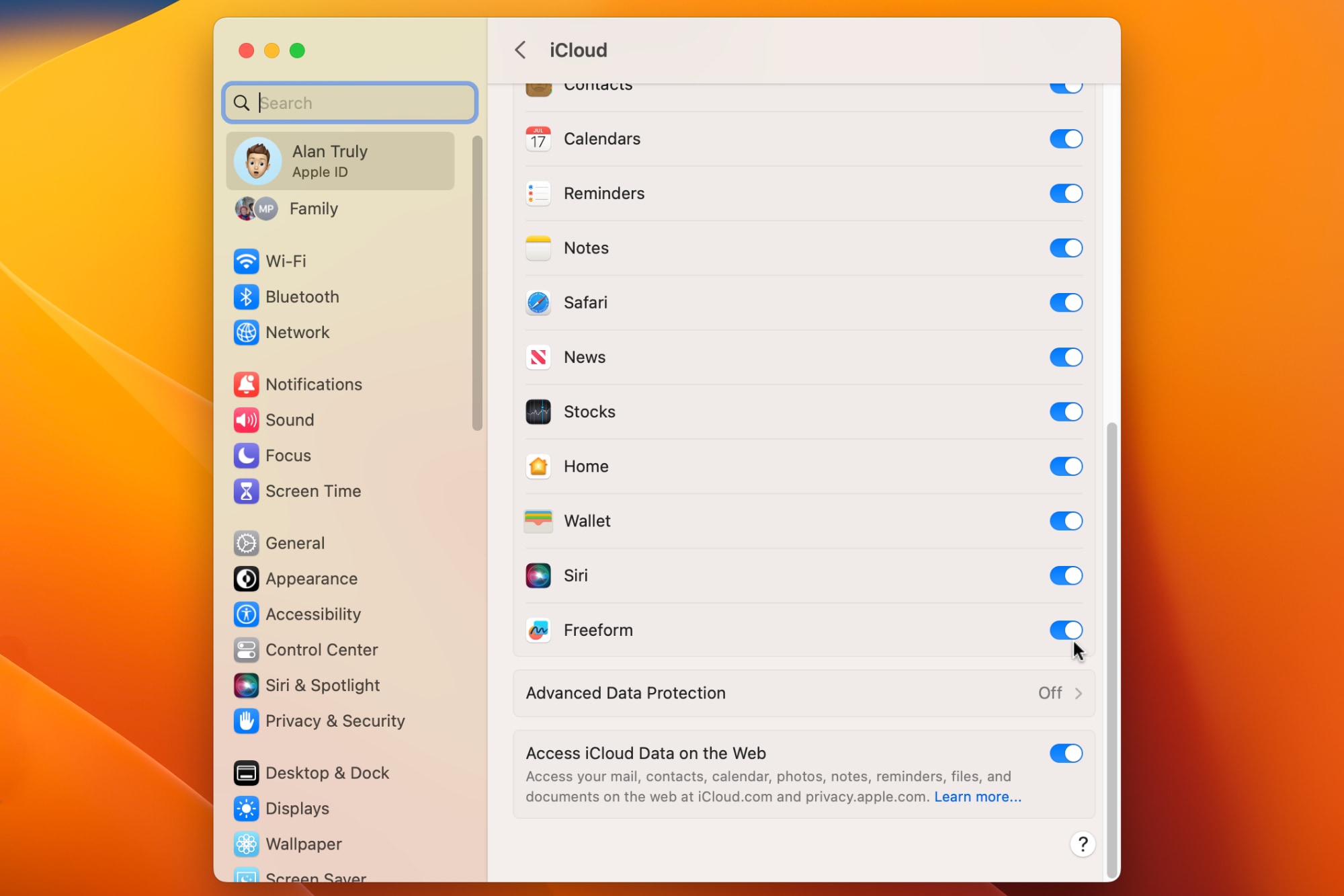O aplicativo Freeform precisa ser ativado nas configurações do iCloud para compartilhamento.